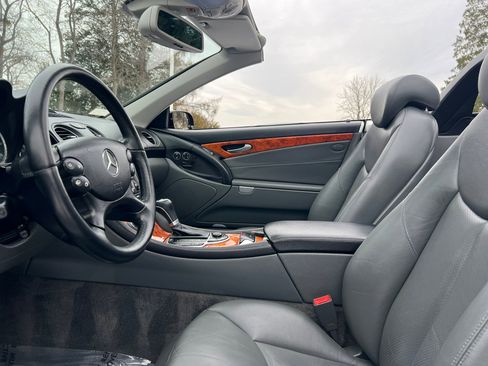 Used 2005 Mercedes-Benz SL 500 image 16