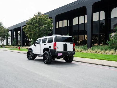 Used 2009 HUMMER H3 Alpha image 20