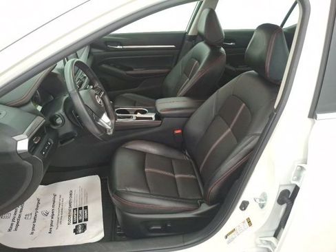 Used 2024 Nissan Altima 2.5 SR image 10