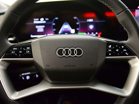 New 2025 Audi Q5 Premium Plus image 13