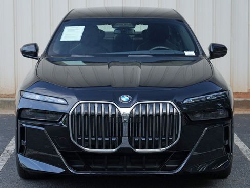 Used 2023 BMW 740i w/ Executive Package RWD image 61