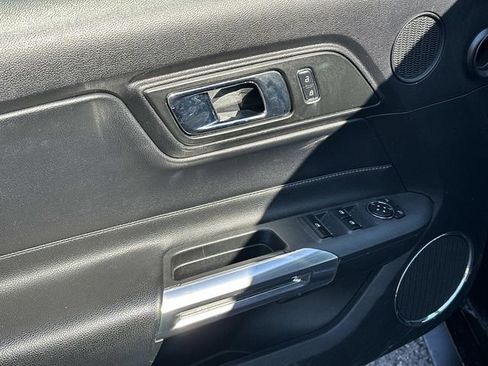 Used 2017 Ford Mustang Premium image 15