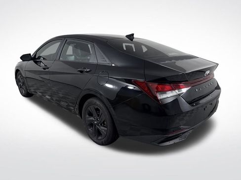 Certified 2021 Hyundai Elantra SEL w/ Convenience Package image 6