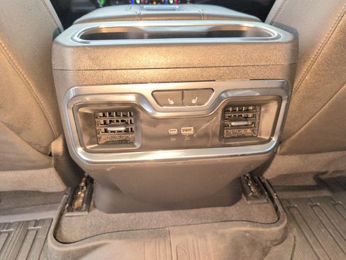 Used 2022 GMC Sierra 1500 SLT w/ SLT Premium Plus Package image 31