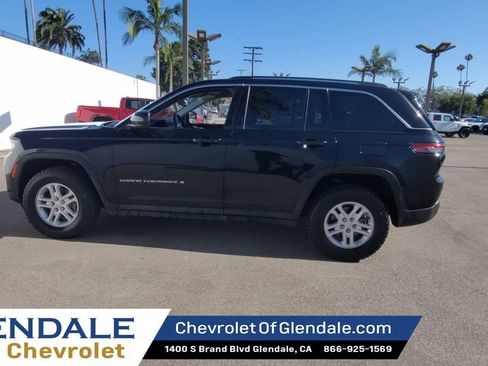 Used 2023 Jeep Grand Cherokee Laredo AWD/4WD image 5