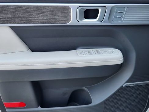 Used 2025 Hyundai Santa Fe Calligraphy FWD image 16