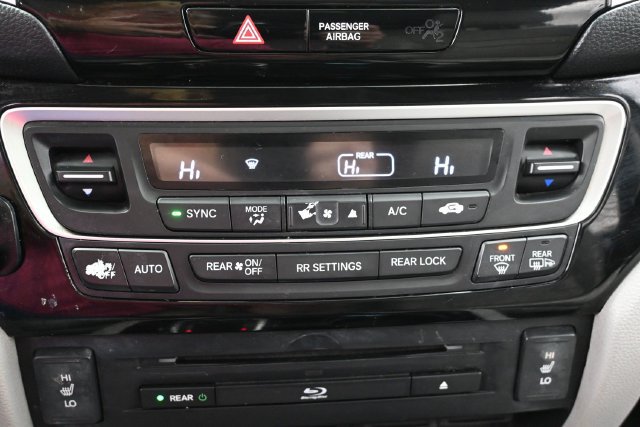 Used 2016 Honda Pilot Touring image 24