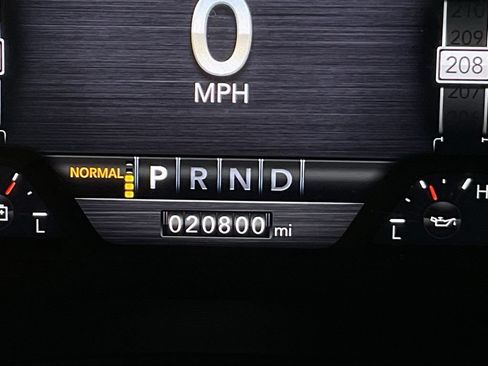 Used 2024 RAM 1500 Laramie AWD/4WD image 40