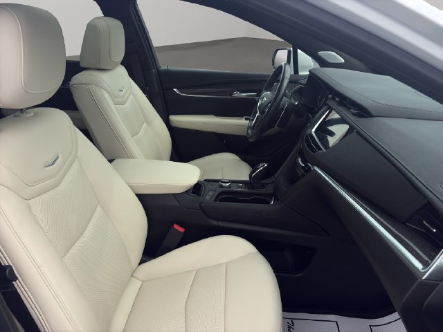 Used 2024 Cadillac XT5 Sportv AWD/4WD image 19