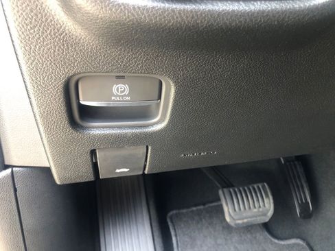 New 2025 Jeep Grand Cherokee Altitude image 16