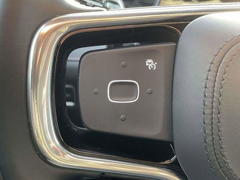 Used 2025 Lincoln Nautilus Reserve image 10