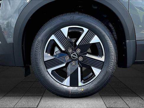 New 2026 Nissan Kicks SV w/ Cold Weather Package AWD/4WD image 13