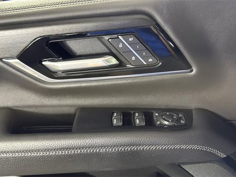 Certified 2025 GMC Yukon Denali image 26