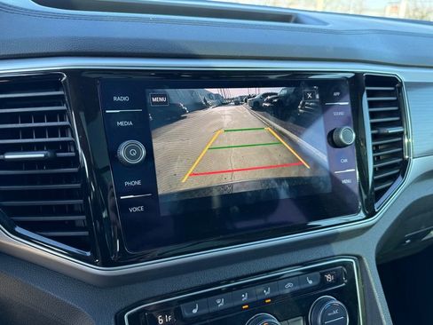 Used 2018 Volkswagen Atlas SEL w/ R-Line Package AWD/4WD image 20