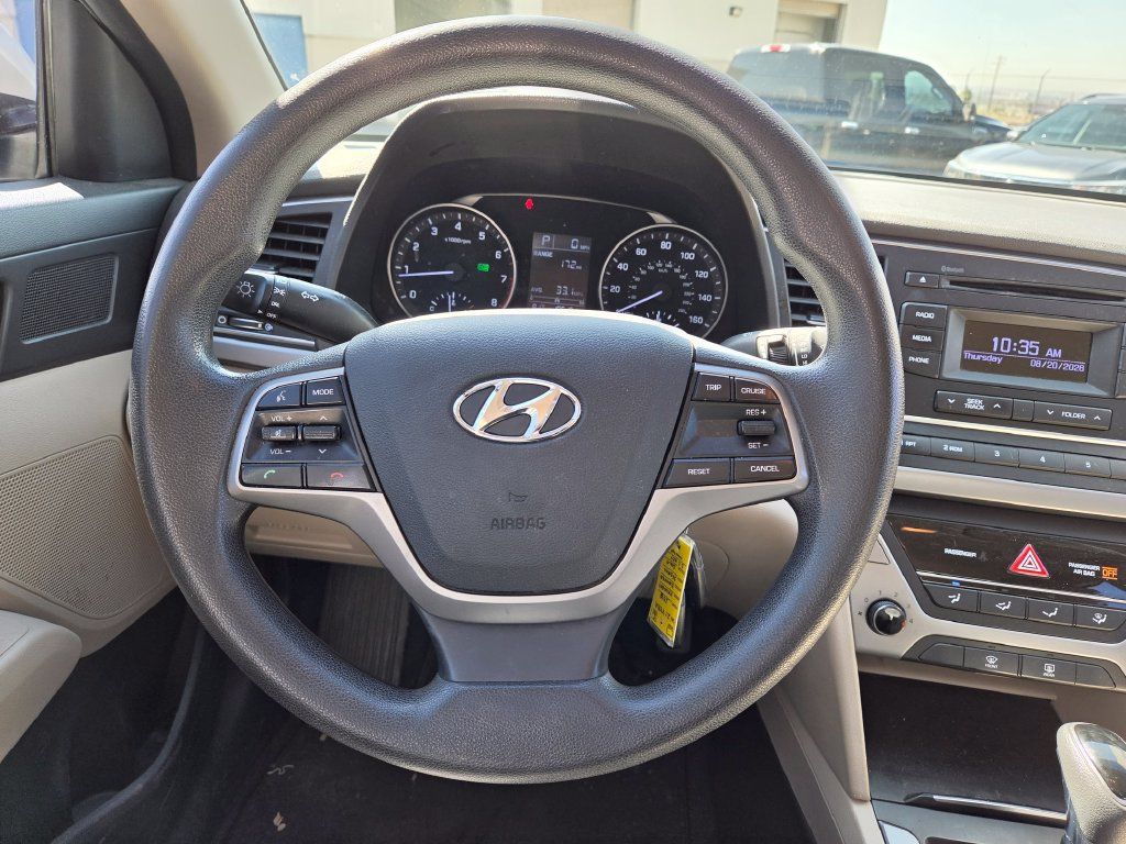 Used 2018 Hyundai Elantra SE w/ Cargo Package FWD image 11