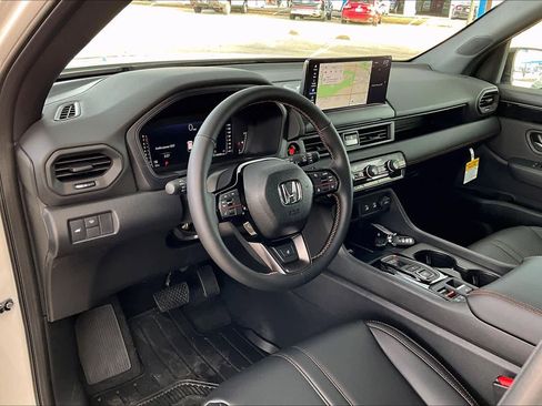 New 2026 Honda Pilot TrailSport image 8