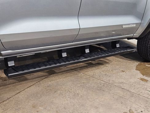 Used 2024 GMC Canyon Elevation w/ Elevation Premium Package image 38