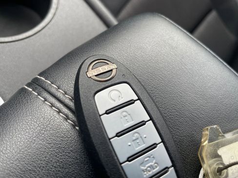 Used 2025 Nissan Altima 2.5 SV image 24