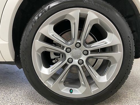 Used 2016 Audi Q3 2.0T Prestige w/ Prestige Package image 24