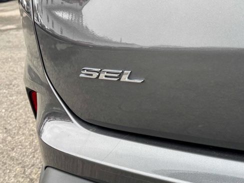 Used 2023 Ford Edge SEL w/ Convenience Package image 14