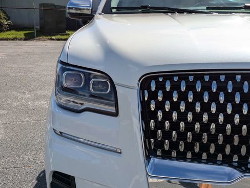 Certified 2022 Lincoln Navigator L Black Label AWD/4WD image 11