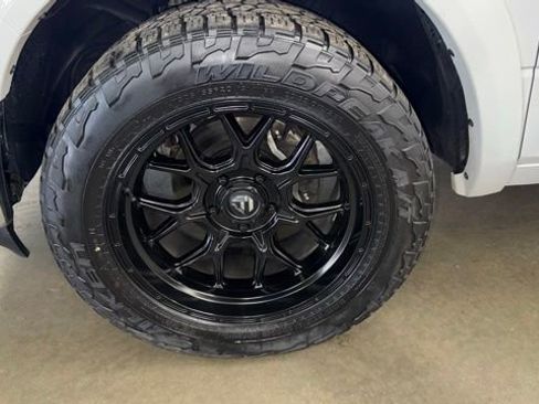 Used 2015 RAM 1500 Laramie w/ Convenience Group AWD/4WD image 13
