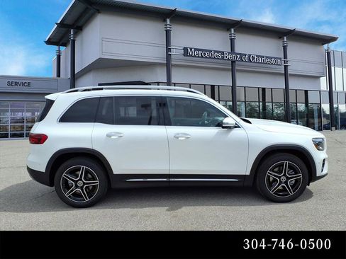Used 2026 Mercedes-Benz GLB 250 4MATIC image 2