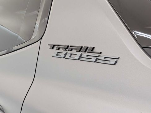 Certified 2026 Chevrolet Silverado EV Trail Boss w/ Premium Package image 11