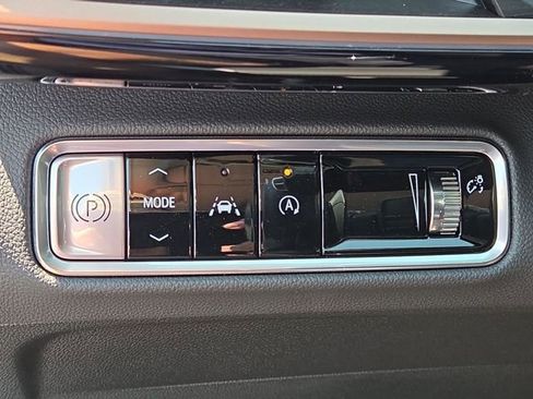 New 2025 Buick Envision Sport Touring image 18