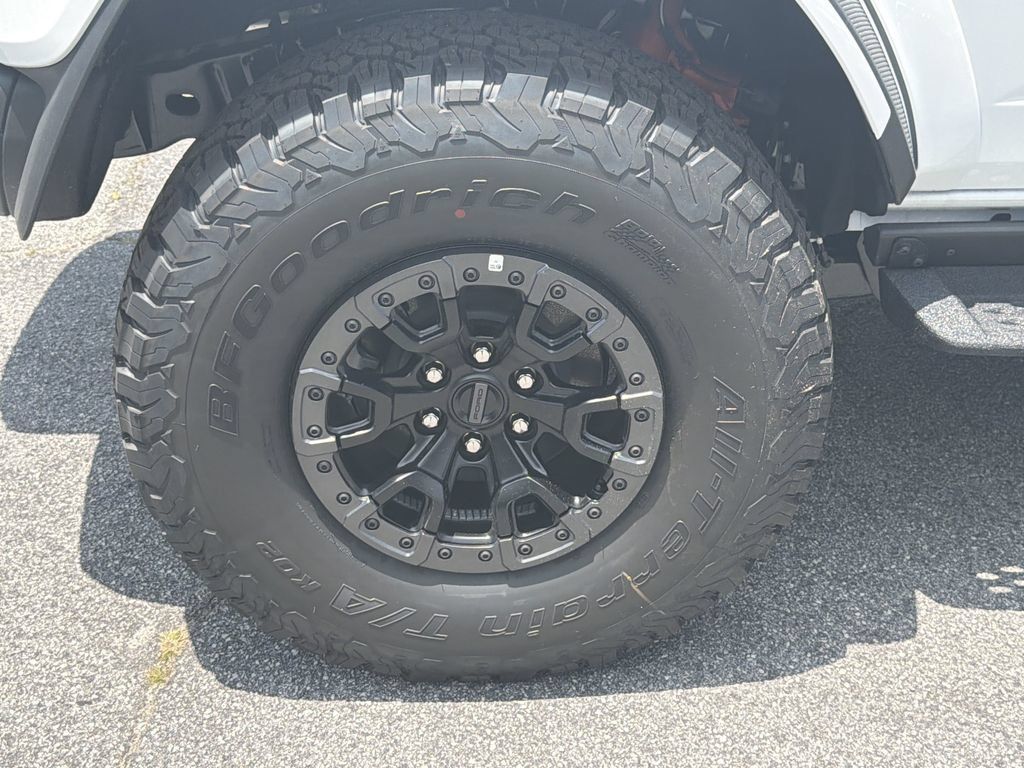 New 2026 Ford Bronco Raptor w/ Interior Carbon Fiber Pack AWD/4WD image 19