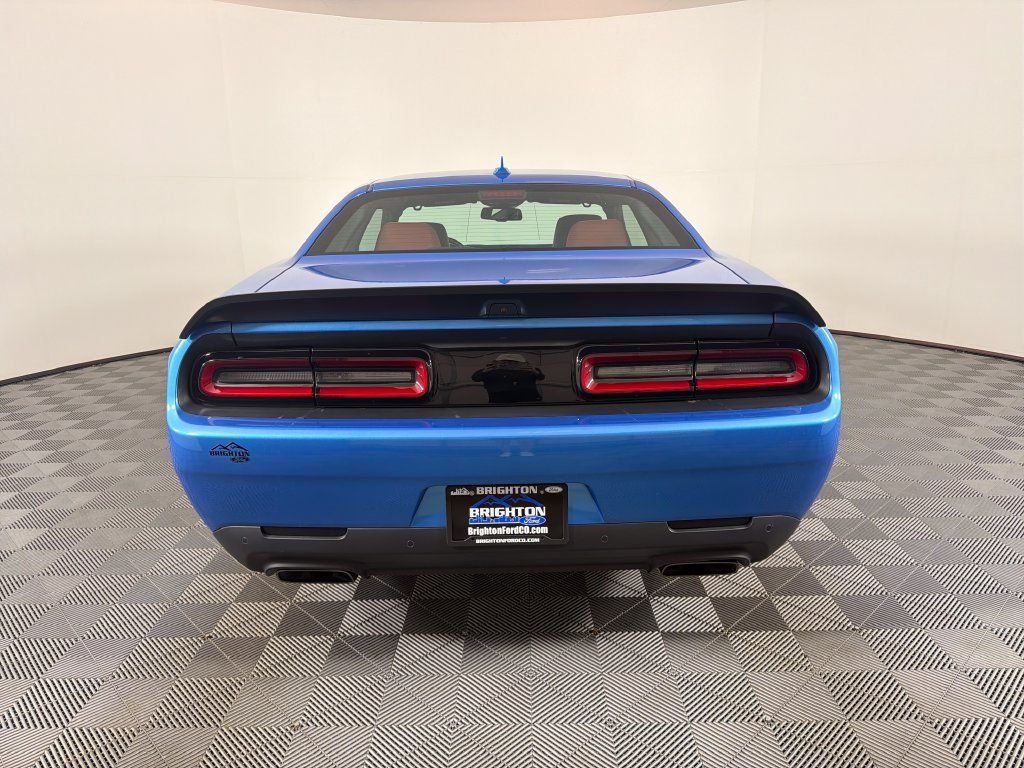 Used 2023 Dodge Challenger SRT Hellcat w/ Driver Convenience Group RWD image 4