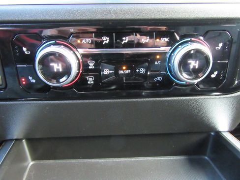 Used 2022 GMC Sierra 1500 Elevation image 45