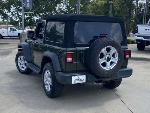 Used 2022 Jeep Wrangler Sport AWD/4WD image 6