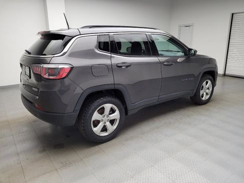 Used 2018 Jeep Compass Latitude w/ Safe & Security Group AWD/4WD image 10