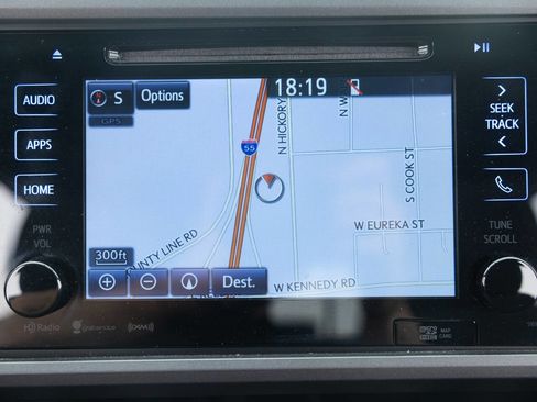 Used 2017 Toyota Tacoma SR5 image 32