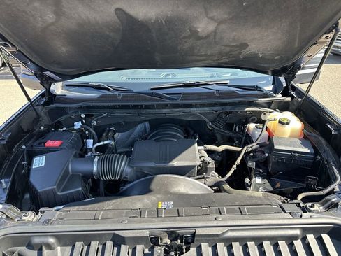 Used 2024 Chevrolet Silverado 2500 Custom w/ Custom Value Package image 33