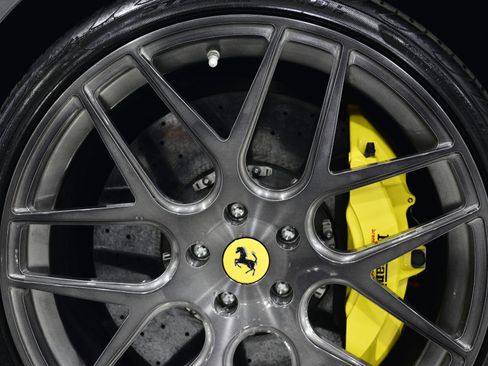 Used 2015 Ferrari F12 Berlinetta image 35