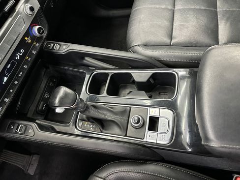 Used 2023 Kia Telluride EX w/ EX Captain's Chair Package image 33