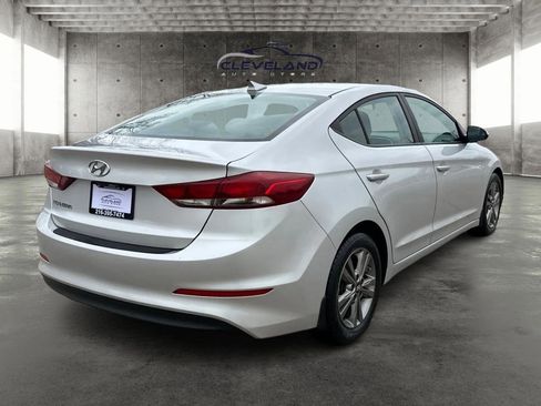 Used 2018 Hyundai Elantra SEL image 3