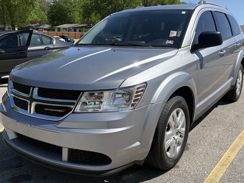 Used 2017 Dodge Journey SE image 5