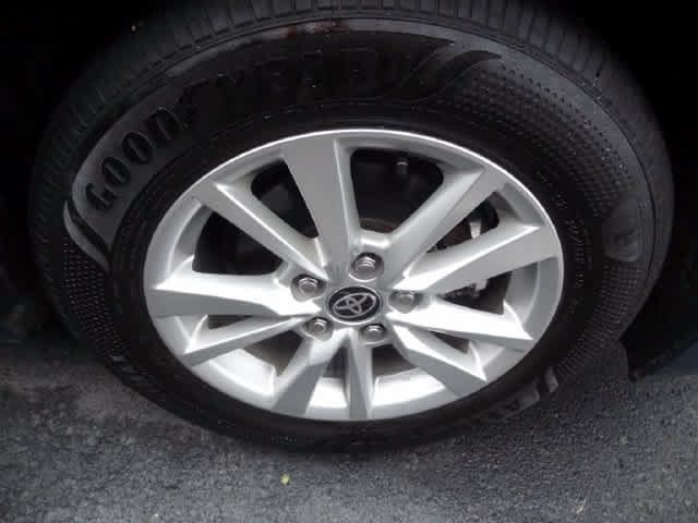 Used 2025 Toyota Camry LE FWD image 14