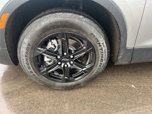 Used 2025 Chevrolet Blazer LT w/ Convenience Package image 9