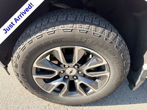 Used 2023 Chevrolet Silverado 1500 RST w/ Convenience Package II AWD/4WD image 10