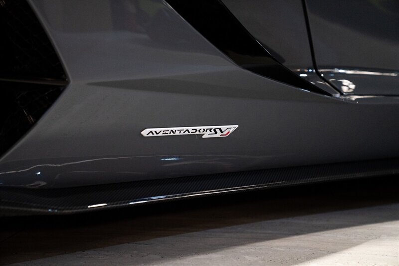 Used 2020 Lamborghini Aventador SVJ AWD/4WD image 30