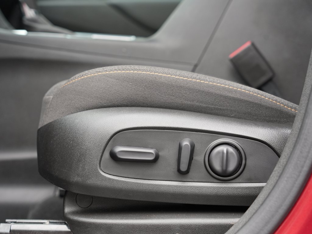 Certified 2021 Chevrolet Equinox LT AWD/4WD image 16