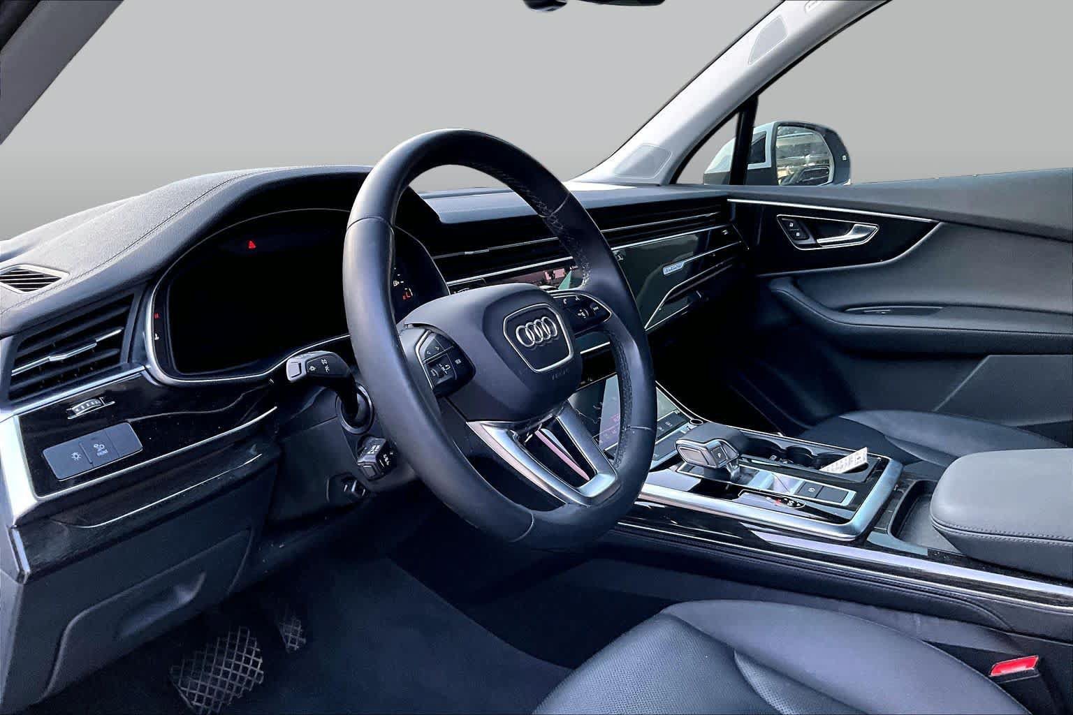 Used 2023 Audi Q7 3.0T Premium Plus AWD/4WD image 16