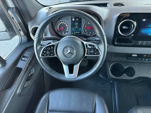 Used 2023 Mercedes-Benz Sprinter 2500 image 15