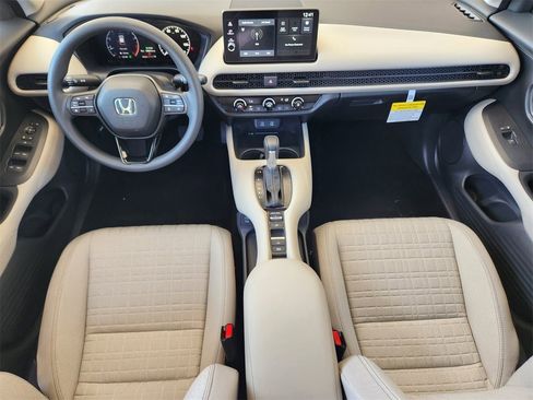 New 2026 Honda HR-V LX image 18