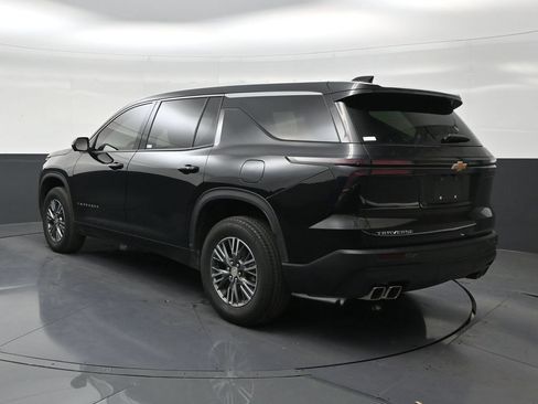 Used 2024 Chevrolet Traverse LS FWD image 3