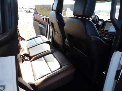 Used 2022 Ford Bronco Outer Banks image 14